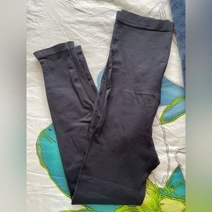 ⭐️4/$20 
Empetur shapewear leggings
